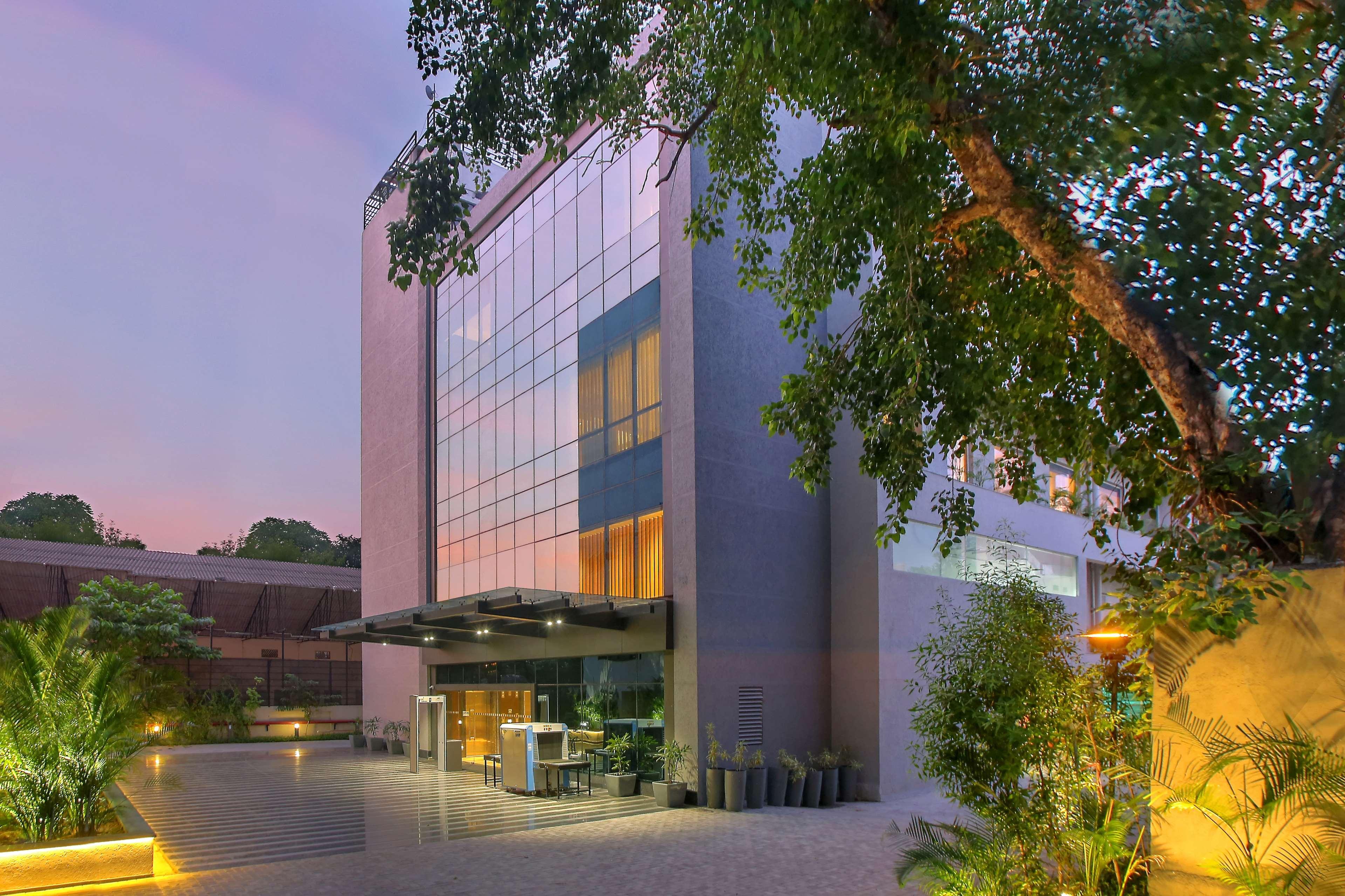 Park Inn By Radisson Gválijar Kültér fotó